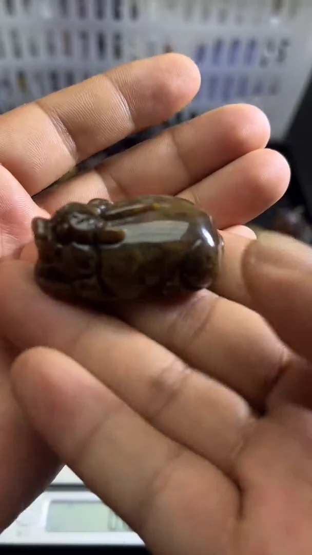 裸石琥珀未镶嵌57