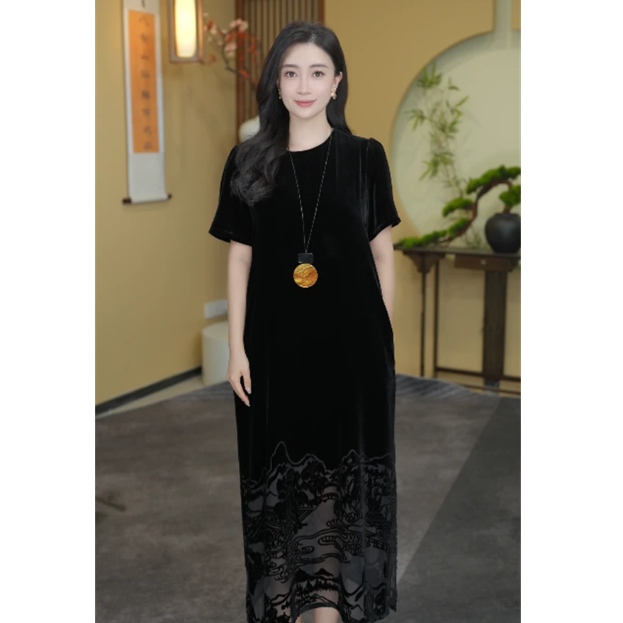 【老板娘】100%桑蚕丝圆领短袖高级感烧花A字显瘦丝绒连衣裙   595