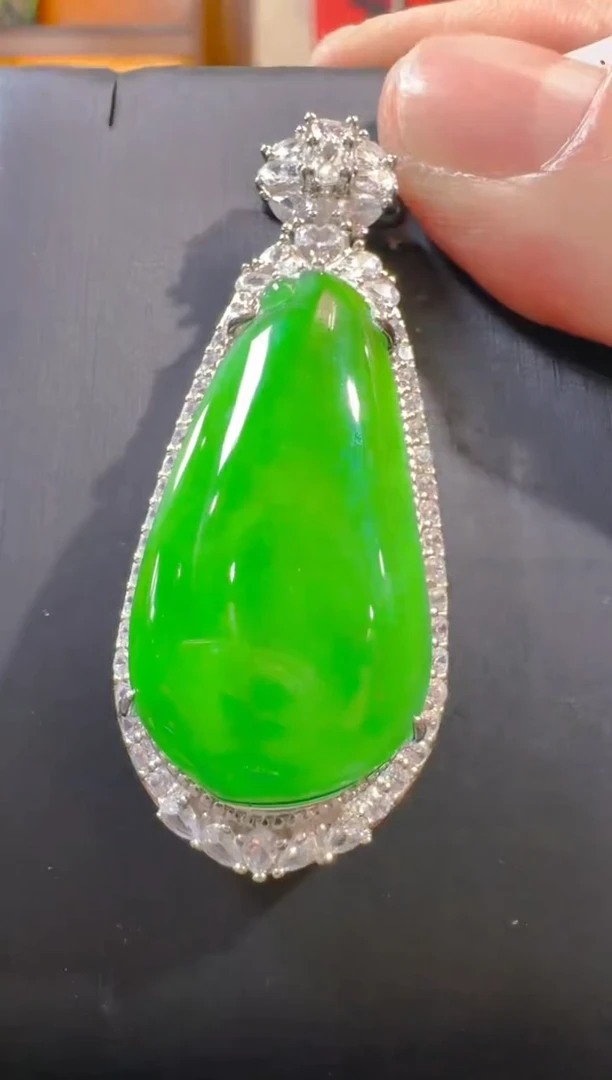 吊坠(赠链)银S925镶嵌翡翠天然A货翡翠