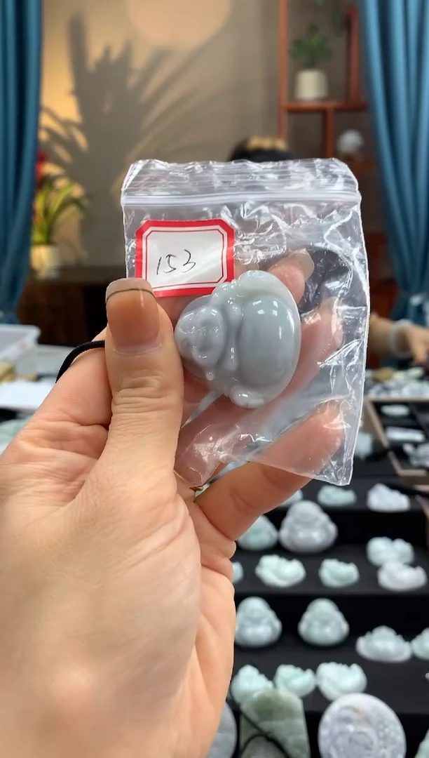 翡翠未镶嵌颈饰佛公 153