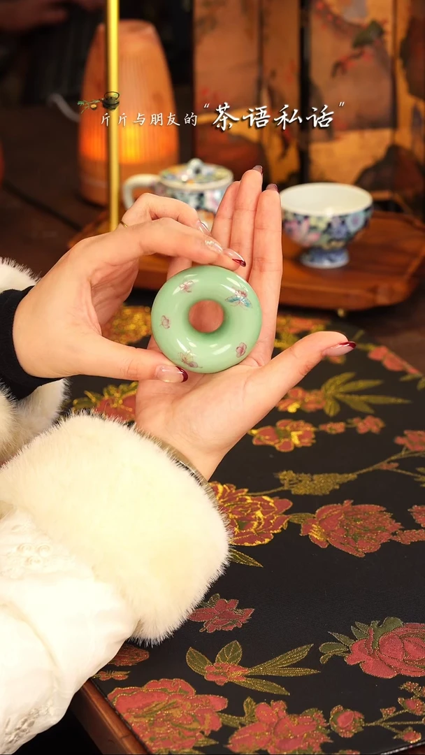 【闪购商品】华隐堂   碧绿   蝴蝶   盖置