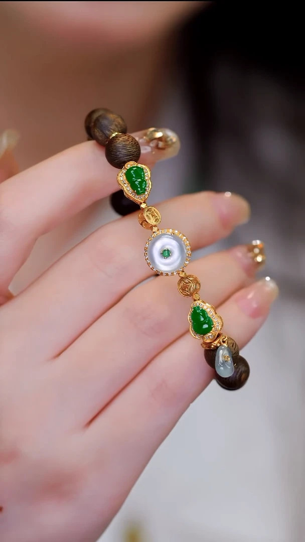 18K金镶嵌手串翡翠20