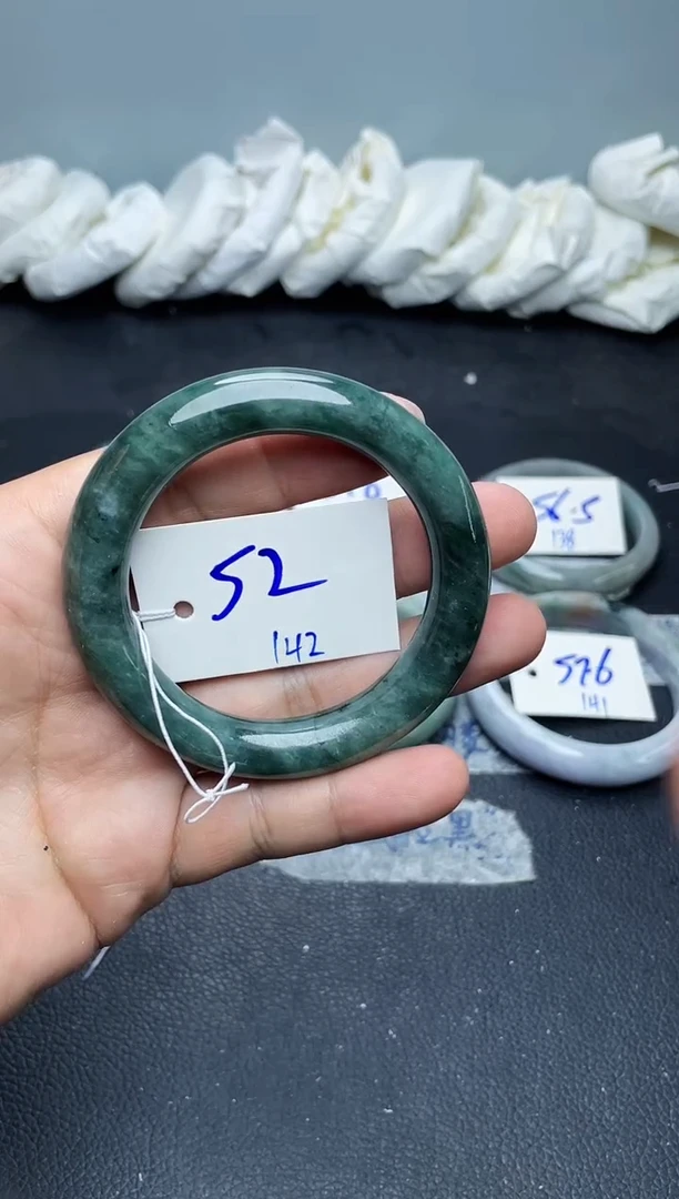 未镶嵌手镯翡翠142