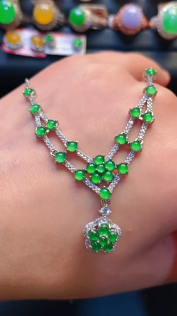 银S925镶嵌翡翠耳饰天然