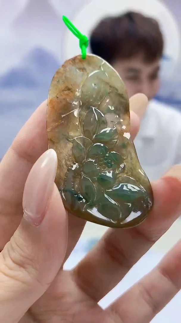 未镶嵌定制翡翠4868xx-毛货挂件40