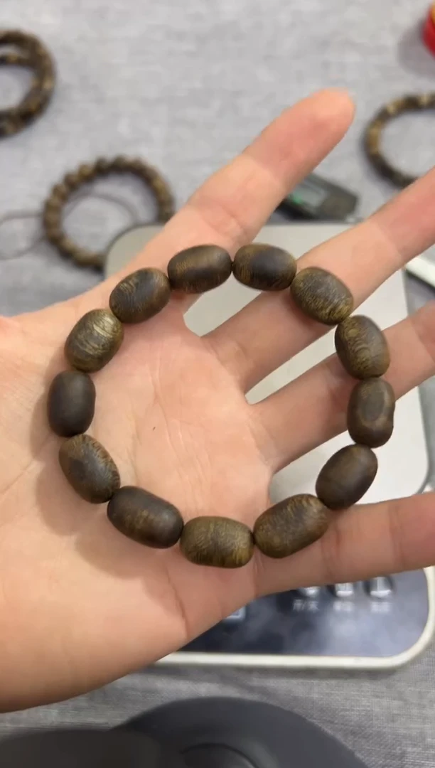 【闪购商品】沉香手串1.1留疤单圈10克+ 多样性发其一
