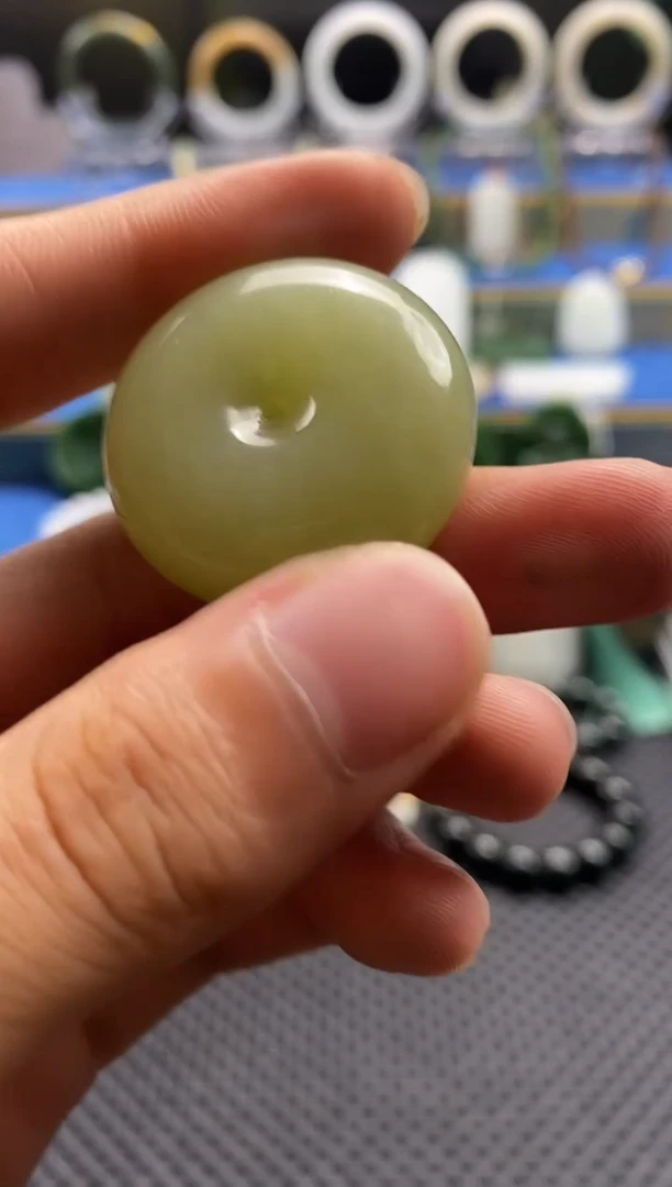 颈饰未镶嵌和田玉（糖玉）PINGANKOU