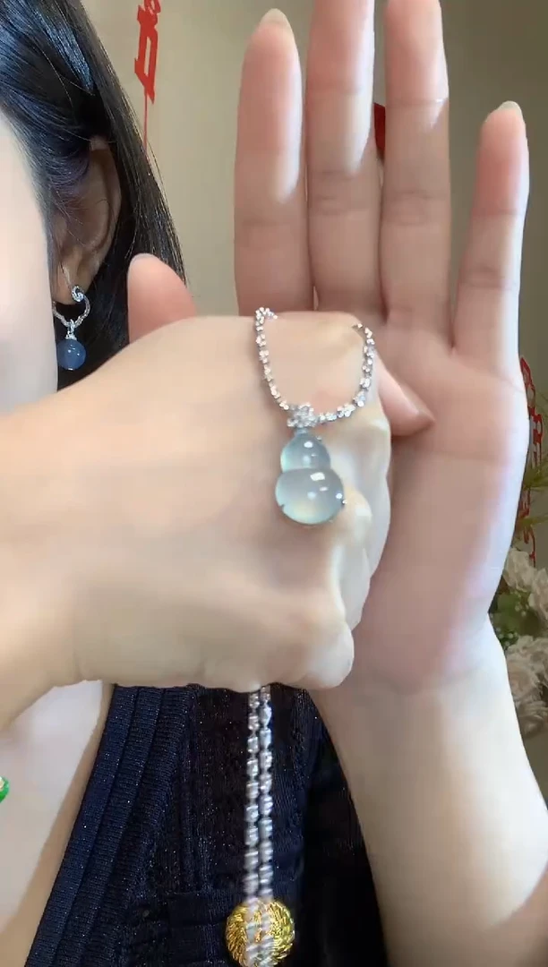 吊坠(不含链)18K金镶嵌翡翠S11