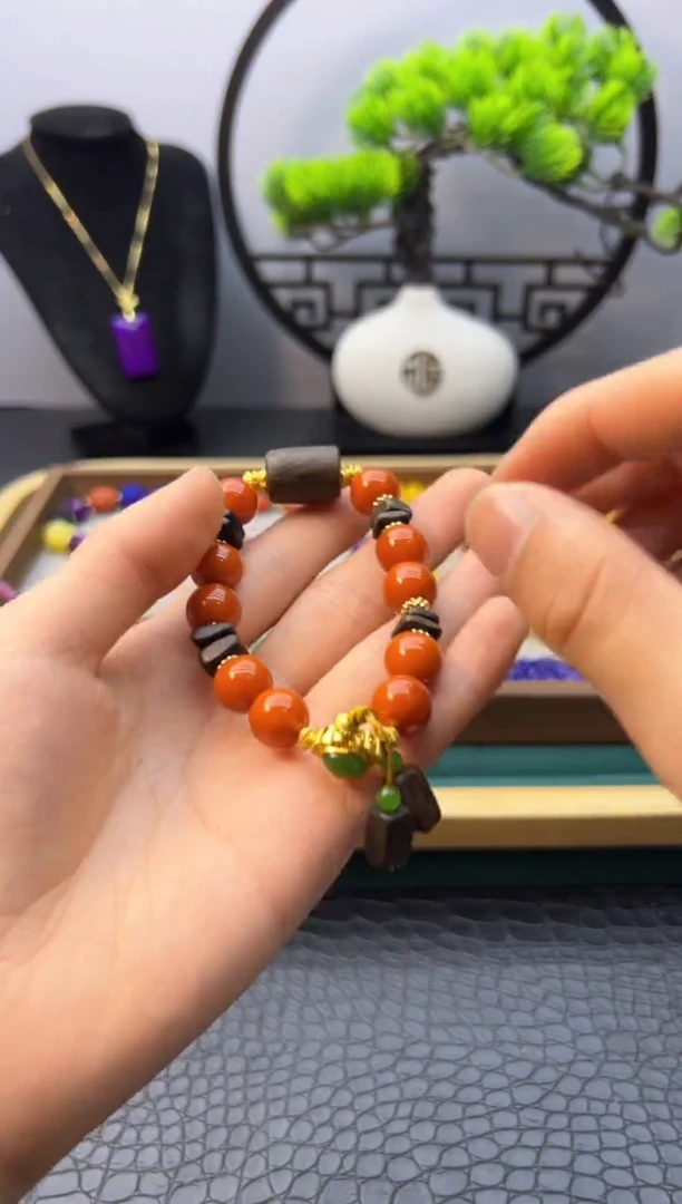 【闪购商品】蜜蜡手链14K金镶嵌S210