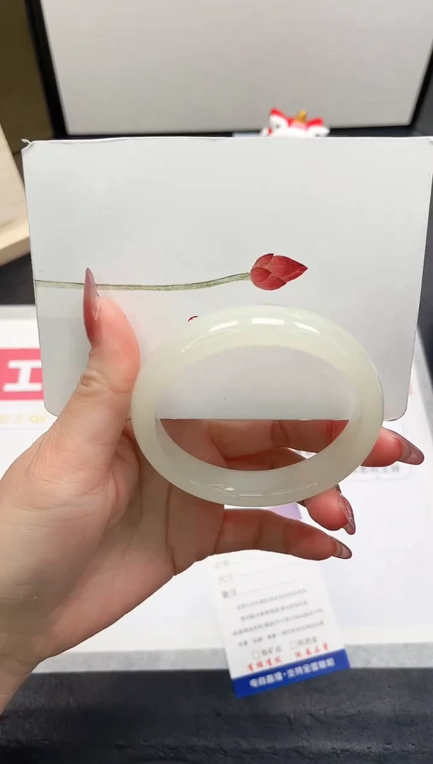 【闪购商品】石英质玉手镯未镶嵌9-60