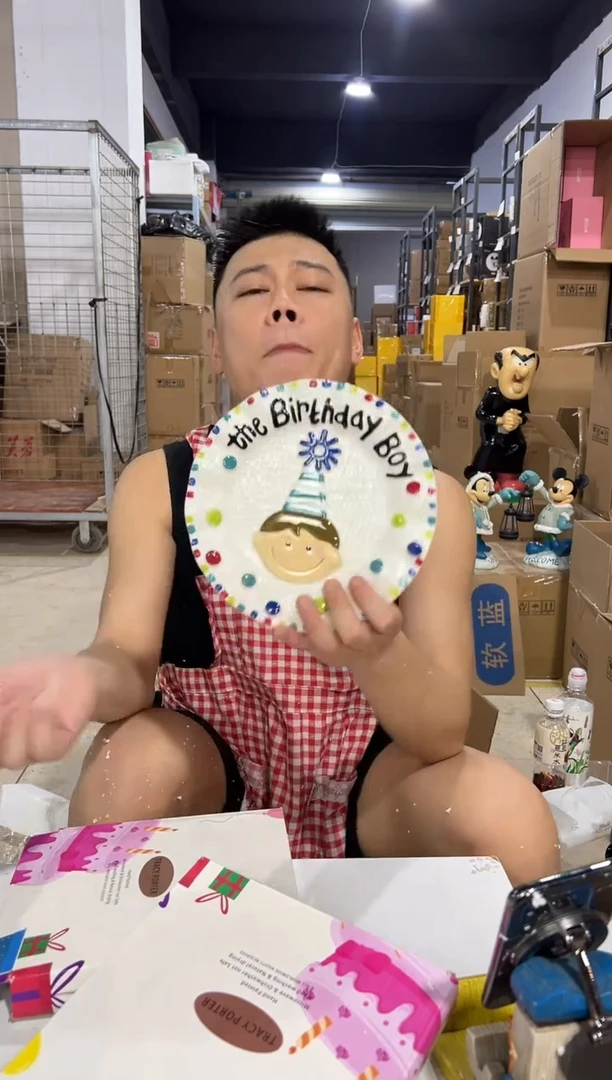 瓷片b款原盒男孩盘子