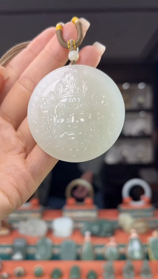 颈饰未镶嵌和田玉佩佩