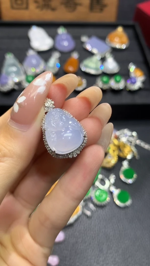 吊坠(不含链)18K金镶嵌翡翠70吊坠不含链