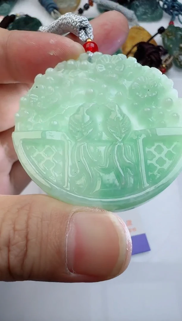 【闪购商品】翡翠颈饰未镶嵌111111111111