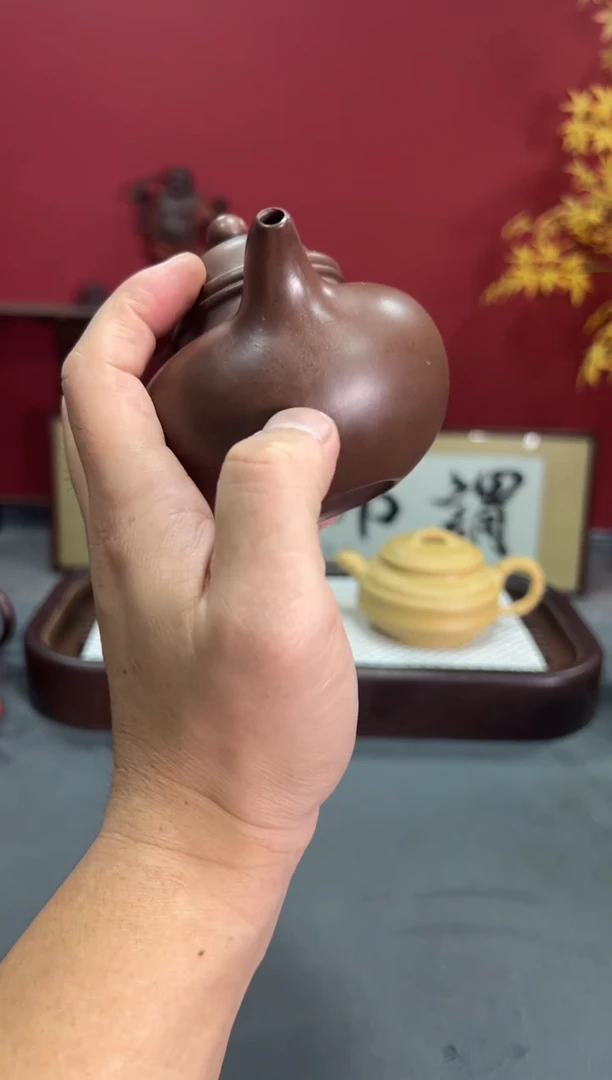 茶壶紫砂紫泥掇球（瑕疵不配礼盒）