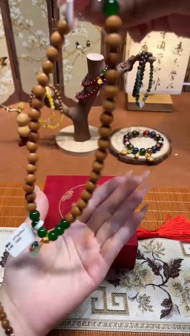 非洲檀香手串/手链柒月撤柜闪购链接（多样性发其一）￥