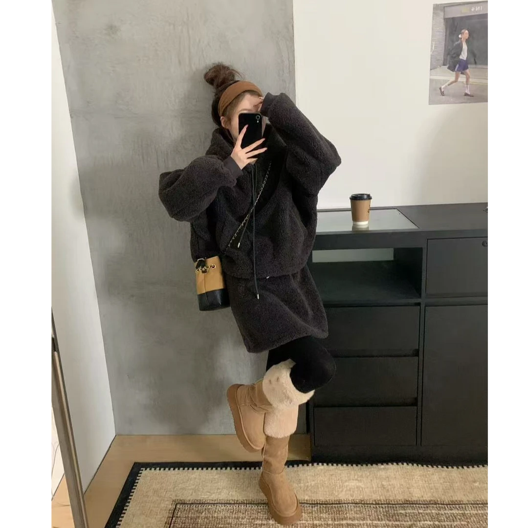 纯色连帽套头摇粒绒外套＋半身裙套装女2025新款韩系穿搭两件套女