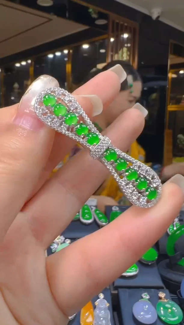 吊坠(不含链)银S925镶嵌翡翠100（多样性发其一）