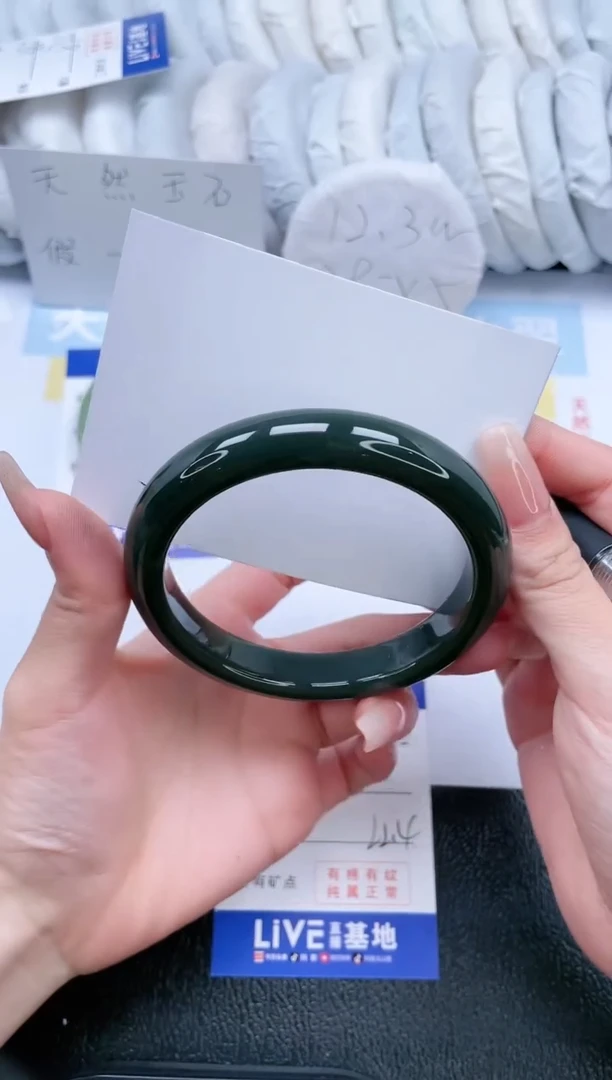 【闪购商品】和田玉手镯未镶嵌T276-62.4