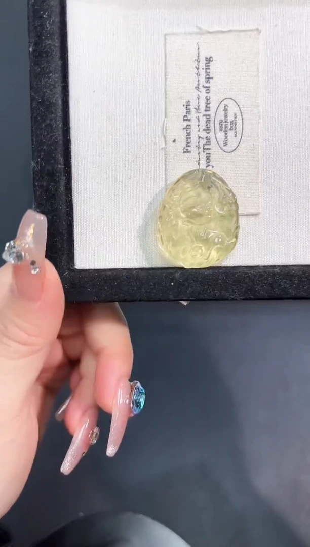 【闪购商品】水晶吊坠(赠链)未镶嵌88s多样性发其一