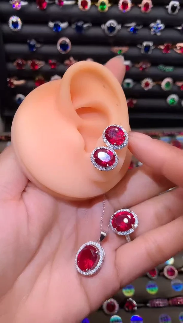 【闪购商品】红宝石耳饰银S925镶嵌810白