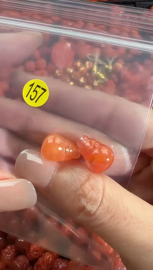 颈饰未镶嵌南红玛瑙1