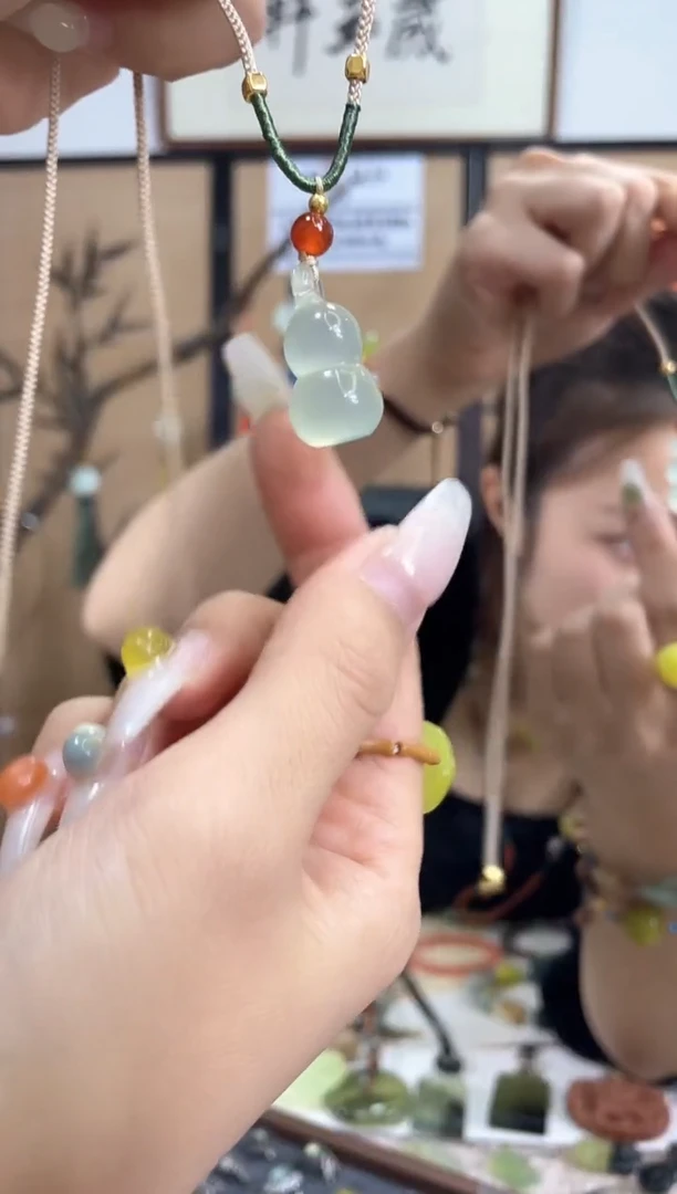 【闪购商品】岫玉吊坠未镶嵌多样性发货其中发一