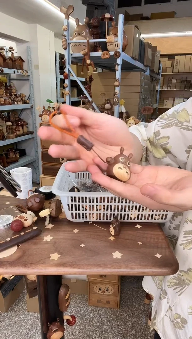 木微瑕黑胡桃龙猫挂件