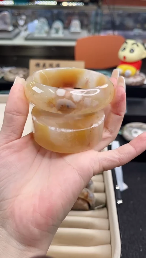 未镶嵌手镯石英质玉64圈口（赠品镯心）3009399