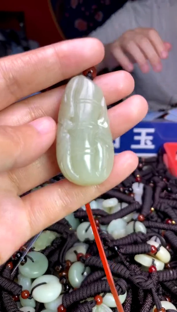 未镶嵌和田玉挂件1