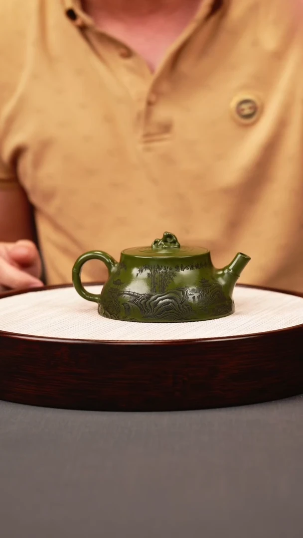 茶壶紫砂绿泥 太湖石钮 刻绘
