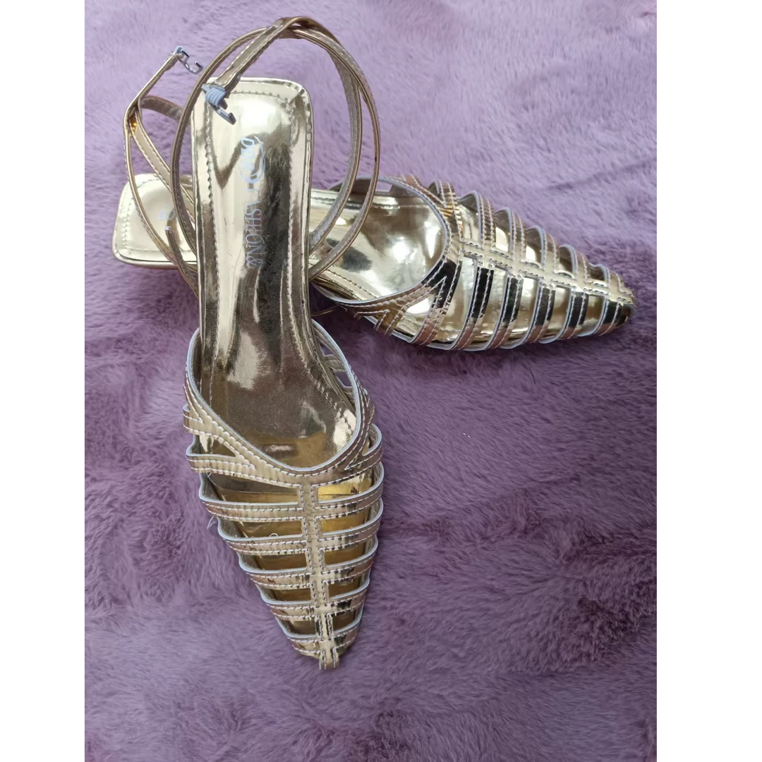 法式复古镂空尖头细带罗马凉鞋女夏季