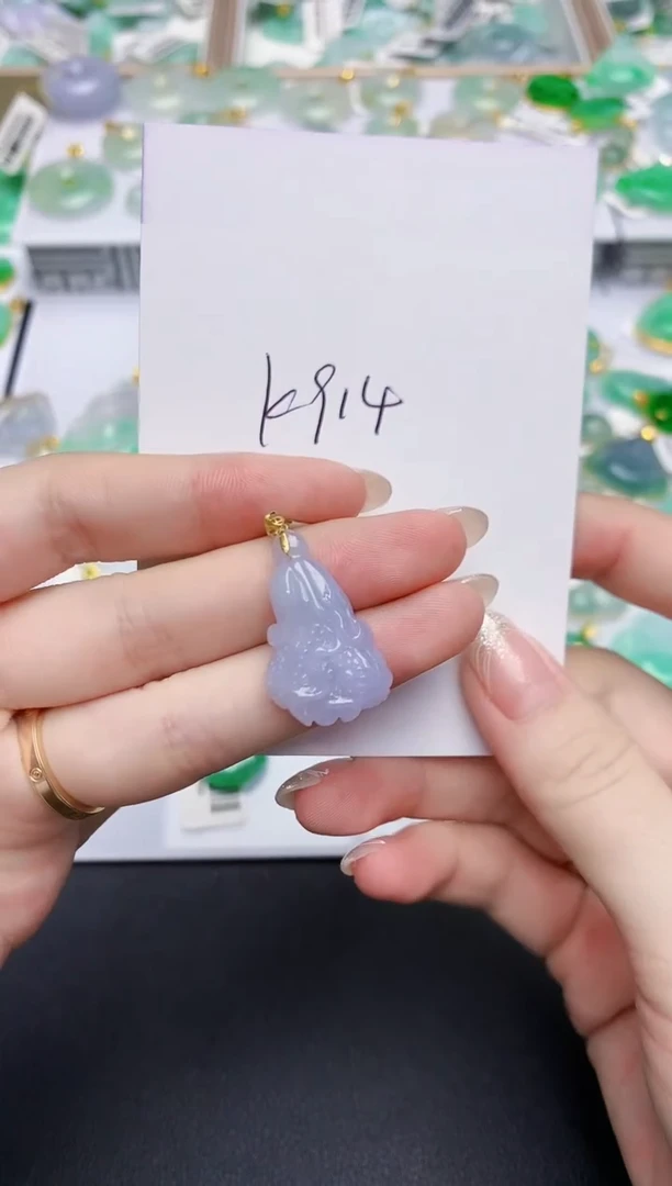 翡翠18K金镶嵌颈饰天然缅甸A货翡翠