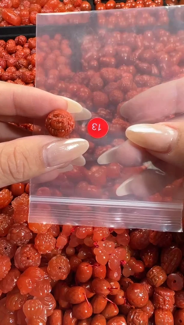 颈饰未镶嵌南红玛瑙1