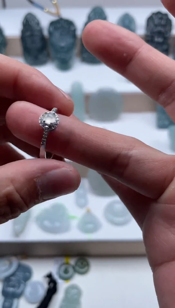 颈饰未镶嵌翡翠天然翡翠A货