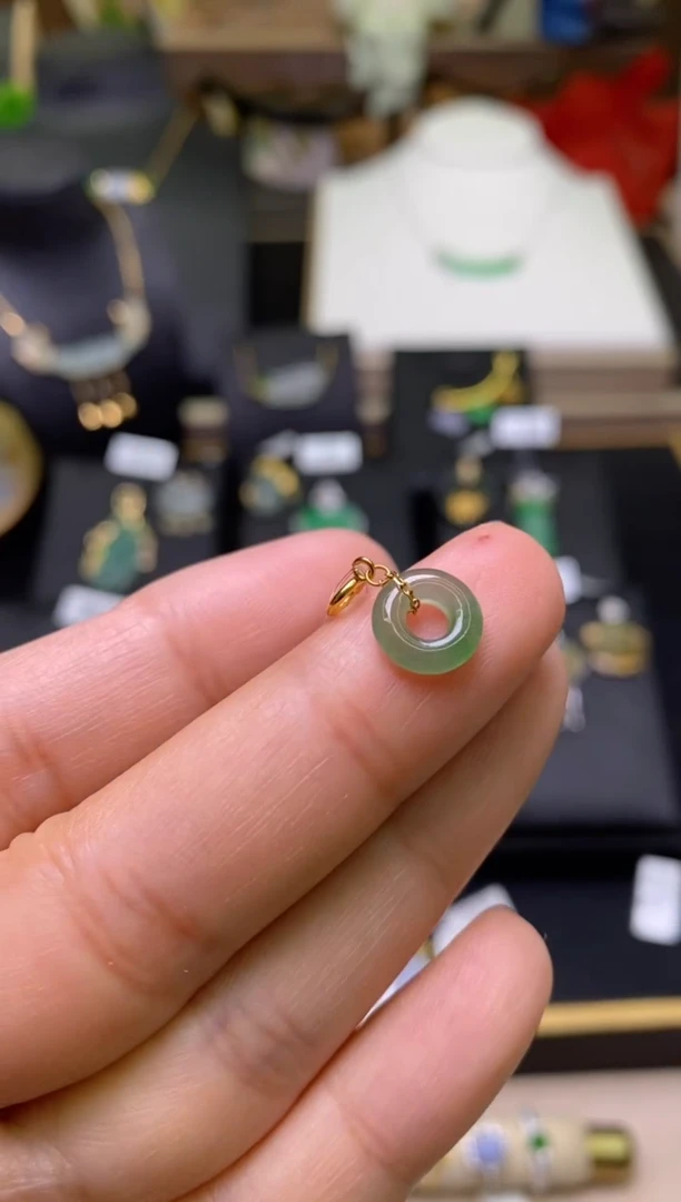 【闪购商品】翡翠颈饰18K金镶嵌净货17970