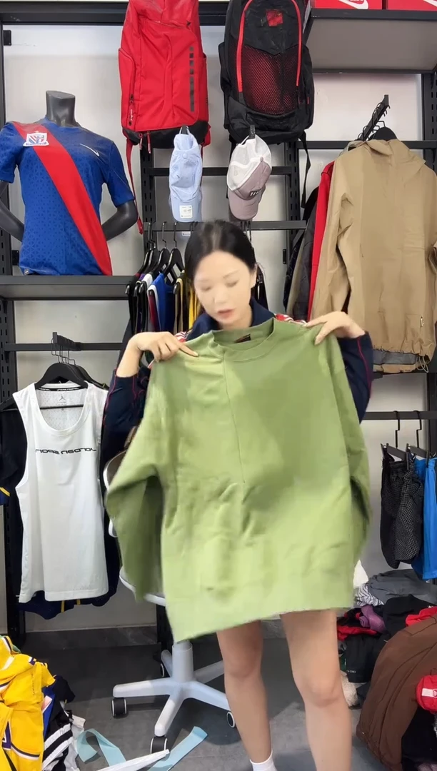 749   编码 瑕疵款直播间过款为准 尺码 165