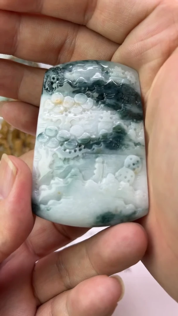翡翠未镶嵌颈饰火*人天然翡翠