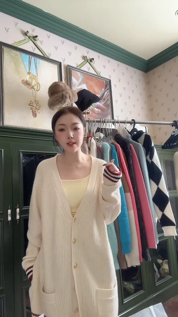 大阔版时尚羊毛开衫