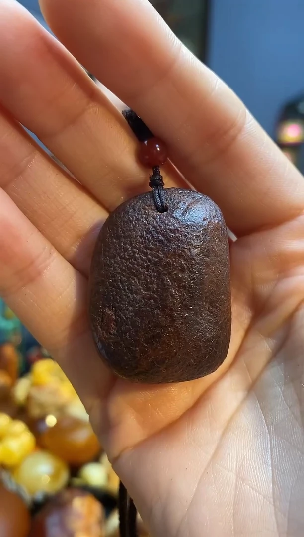 琥珀颈饰未镶嵌吊坠