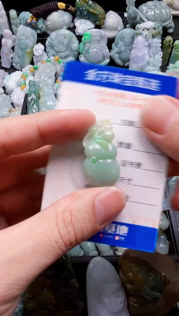 翡翠未镶嵌颈饰天然翡翠a货