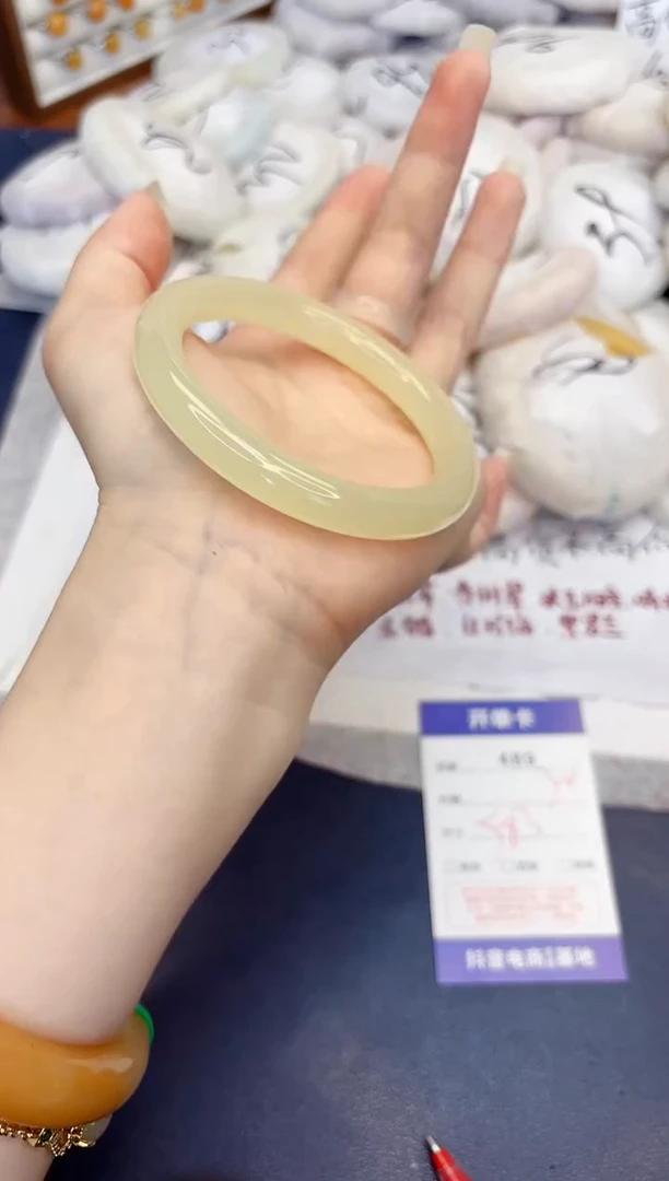 石英质玉手镯未镶嵌489-美人条晴水-圈口58