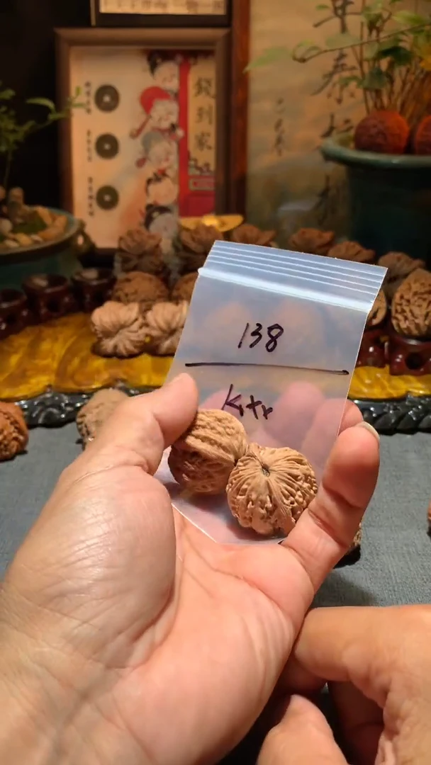 把件桃核K***.丰泰文玩  赵闷34    尺寸左右盘玩打底不支持退换