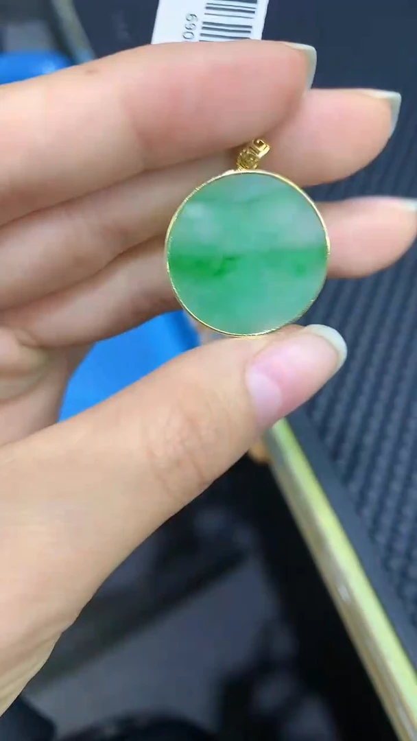 颈饰18K金镶嵌翡翠11111111