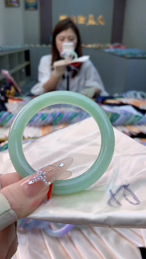 未镶嵌手镯翡翠0014123544