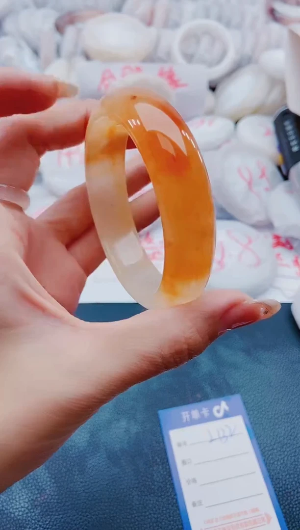 未镶嵌手镯石英质玉L132-59-60