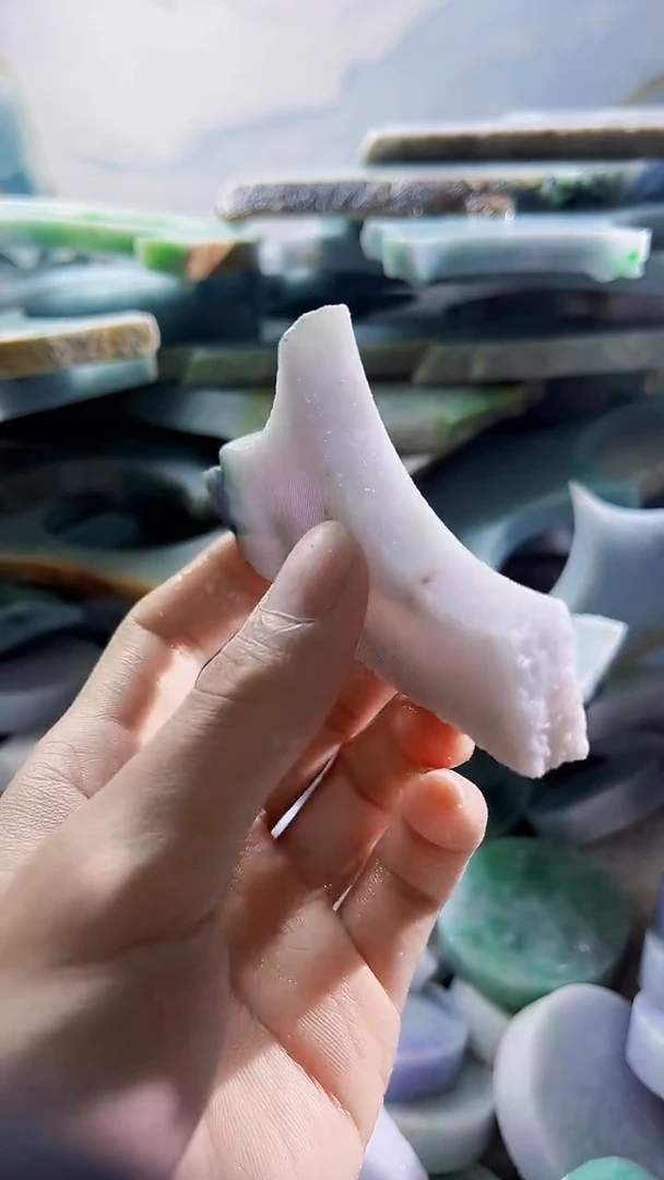 翡翠裸石缅甸翡翠A货陈6083