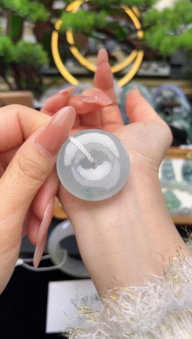 颈饰未镶嵌翡翠吊坠