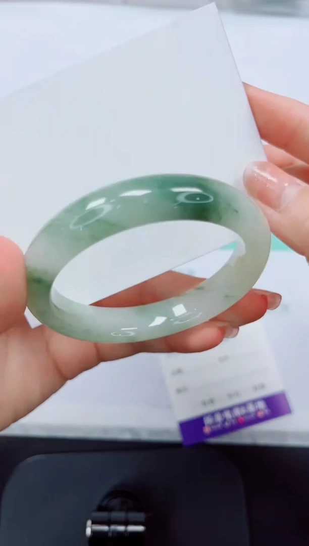 石英质玉手镯未镶嵌46/56.4