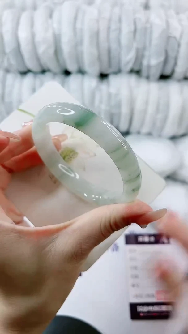 【闪购商品】石英质玉手镯未镶嵌0934416183-多样性发货